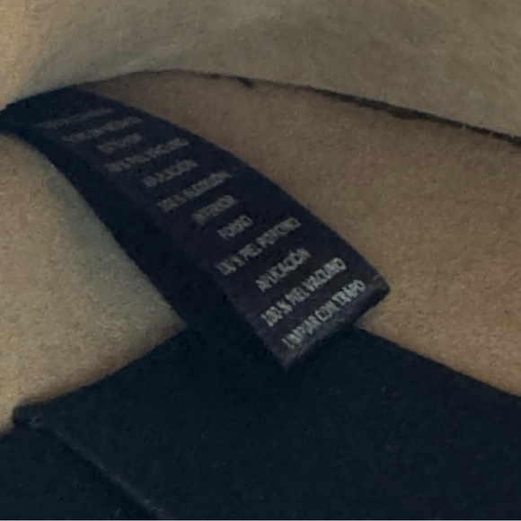 Pineda Covalin Leather Clutch Bag - Picture 9 of 14